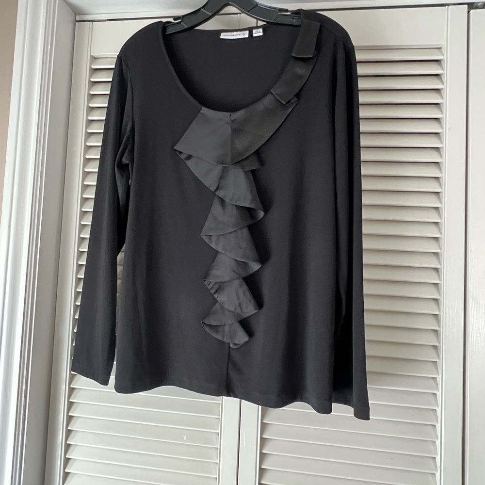 SUSAN GRAVER LIQUID KNIT TOP SZ M. $18